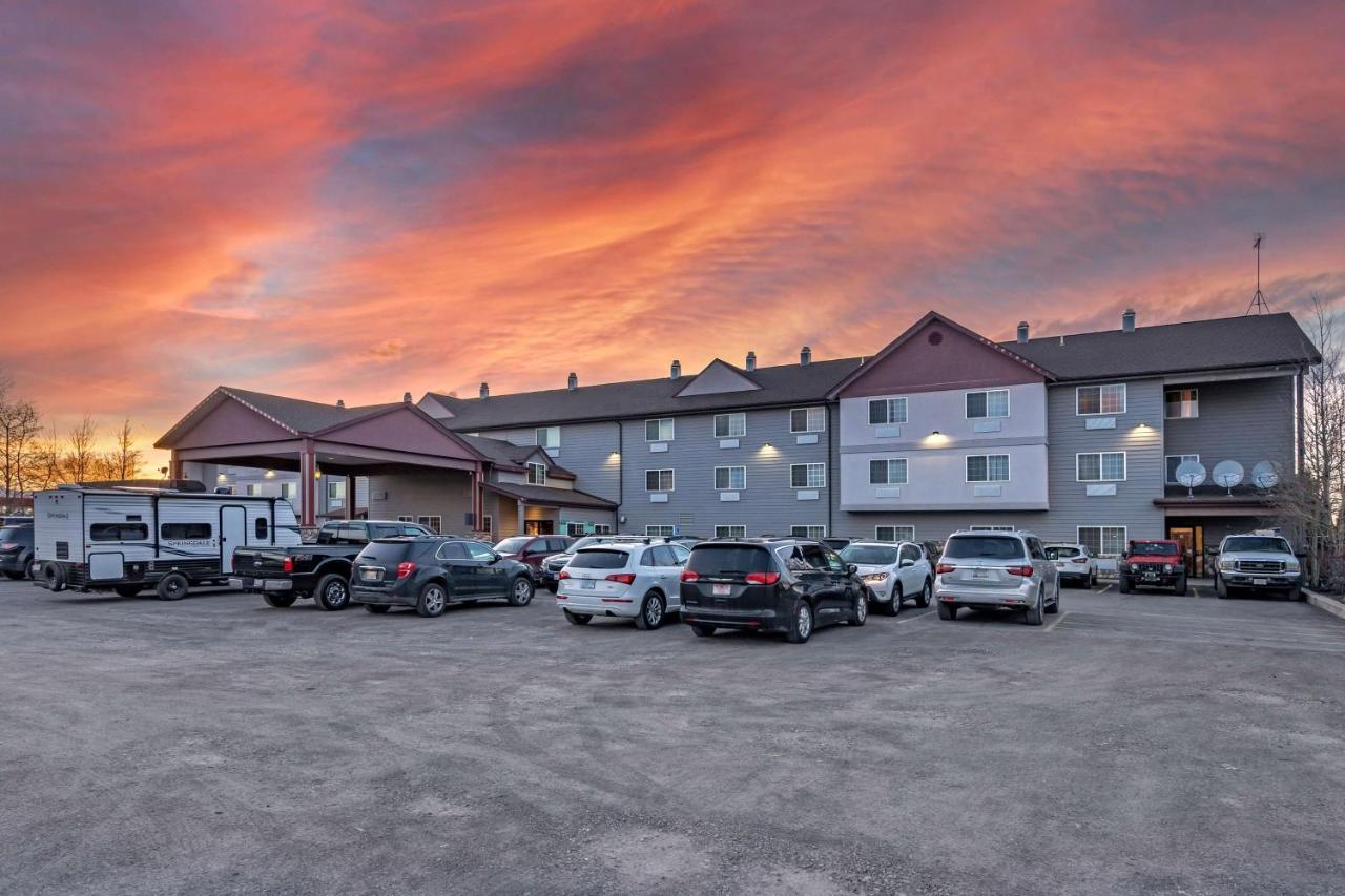 Best Western Desert Inn West Yellowstone Buitenkant foto