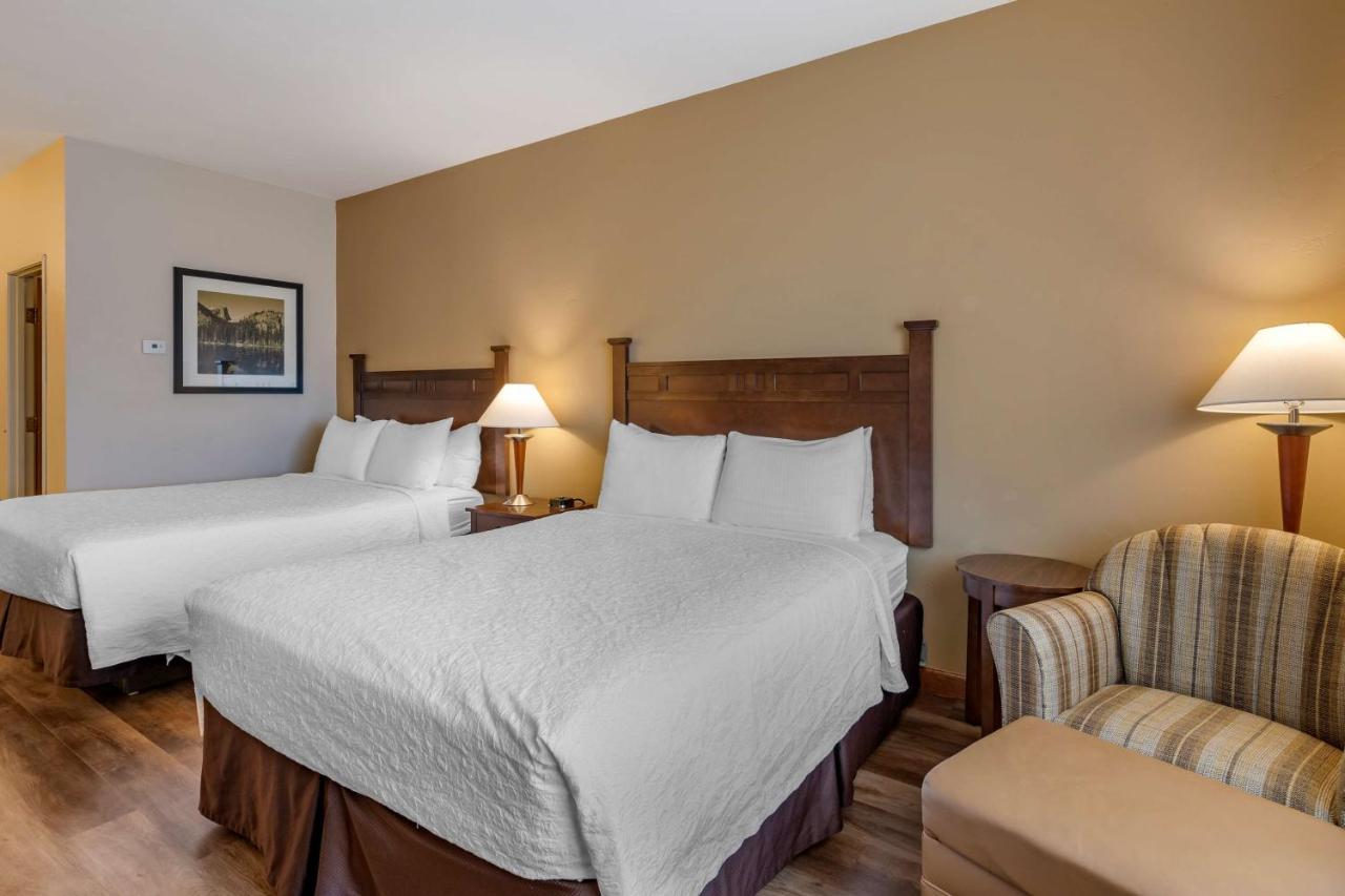 Best Western Desert Inn West Yellowstone Buitenkant foto