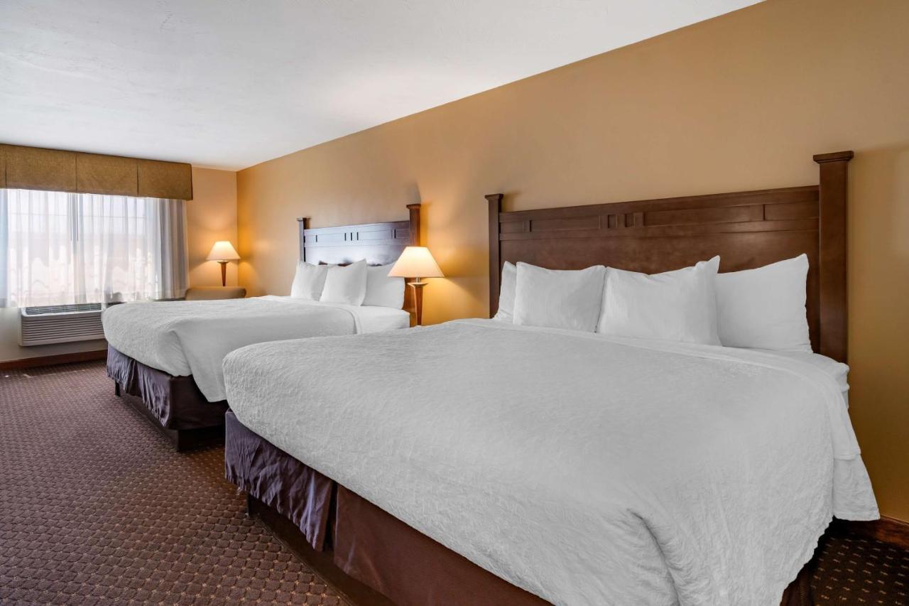 Best Western Desert Inn West Yellowstone Buitenkant foto