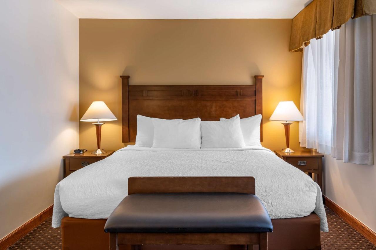 Best Western Desert Inn West Yellowstone Buitenkant foto